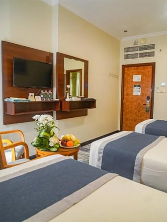 10-nights-3-star-chicago-umrah-packages